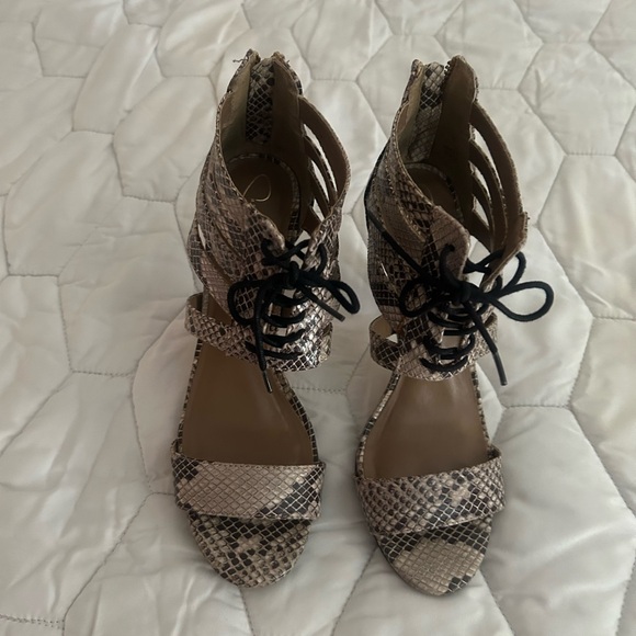 Report Signature Shoes - Snake print sandals